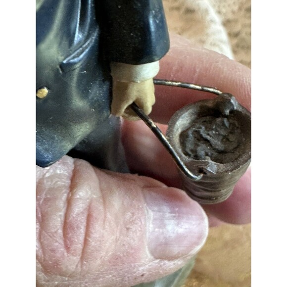 Vintage Harbour Lights Days Gone By "Keepers Chores" 1999 DG102 #366 Detailed - Picture 5 of 8